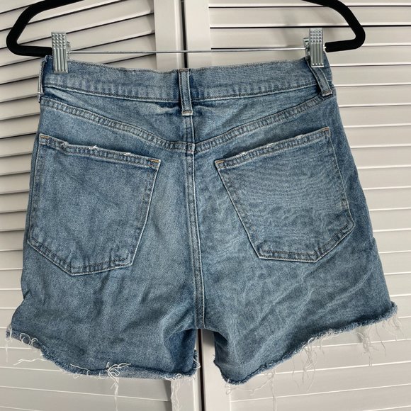 Gap Denim High Waisted Shorts- Never Worn - Size 26 - Picture 3 of 5
